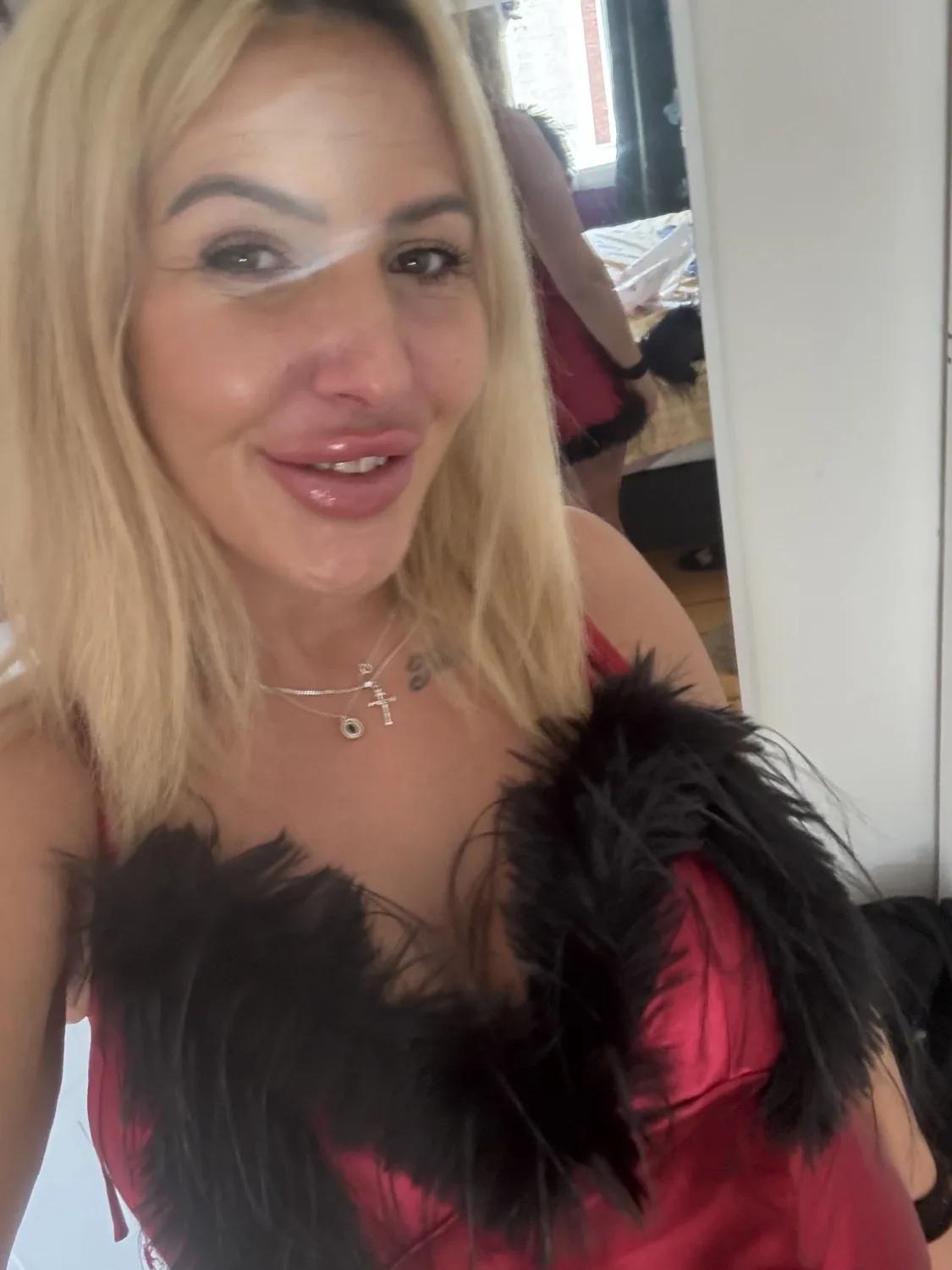 Queen of the best blow AMAGER CENTER - København S – billede 19